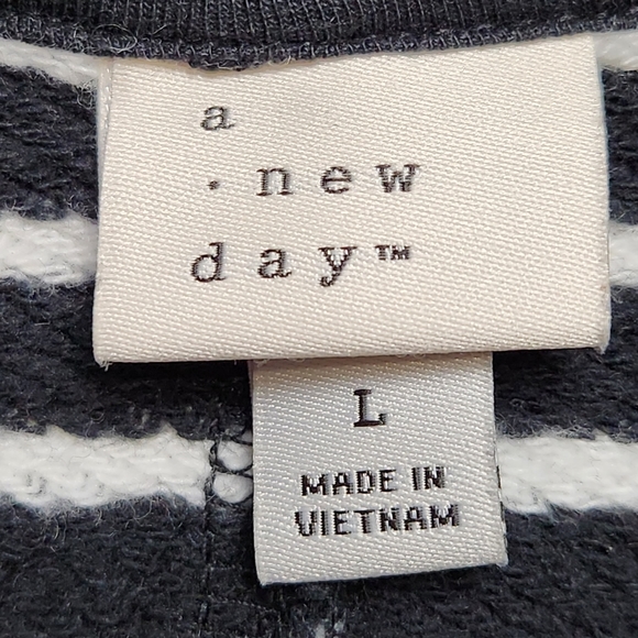 SIZE L Stripe Cotton blend pullover sweatshirt black white Nautical A NEW DAY - Picture 6 of 10